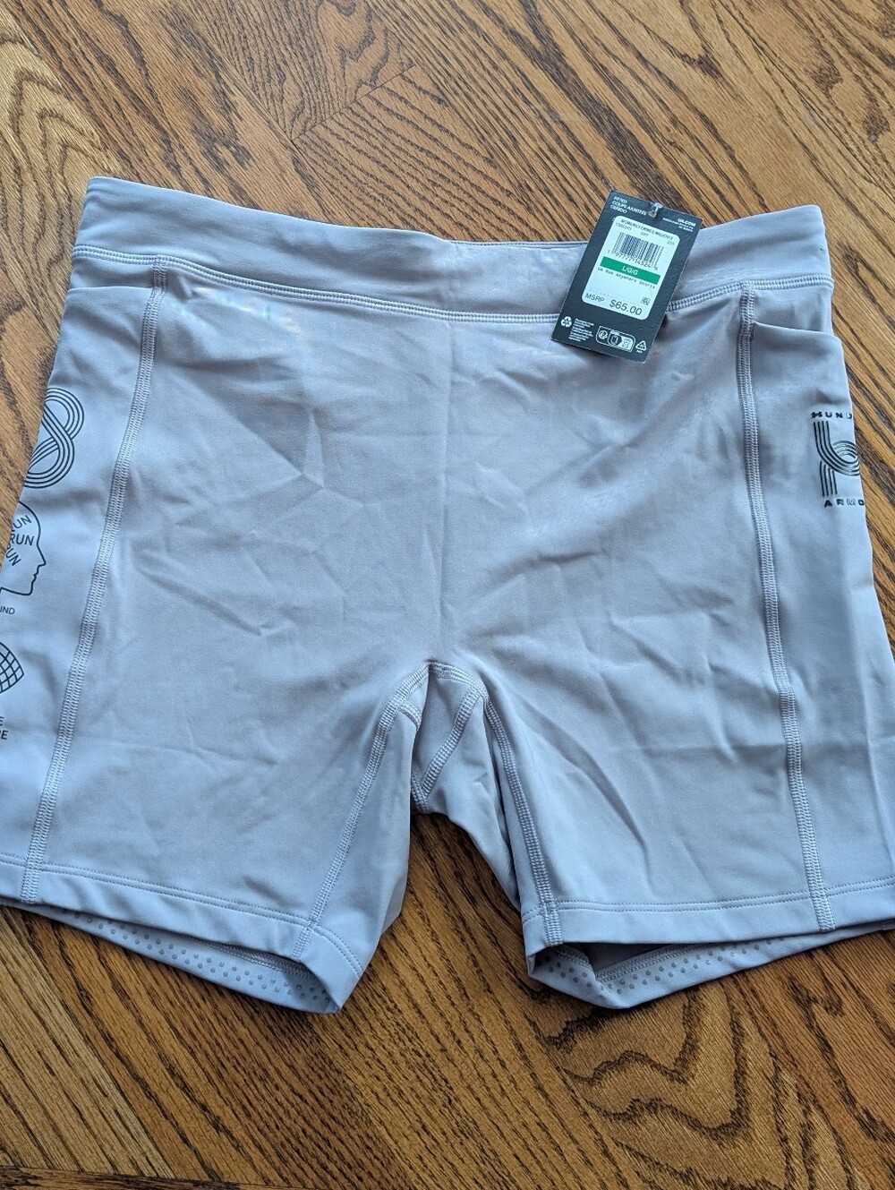 NEW! Women's Under Armour Run Anywhere Light Gray Bike Shorts Size Large